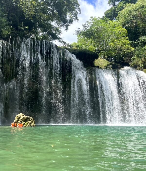 Водопад в Болинао (WaterFall 1)