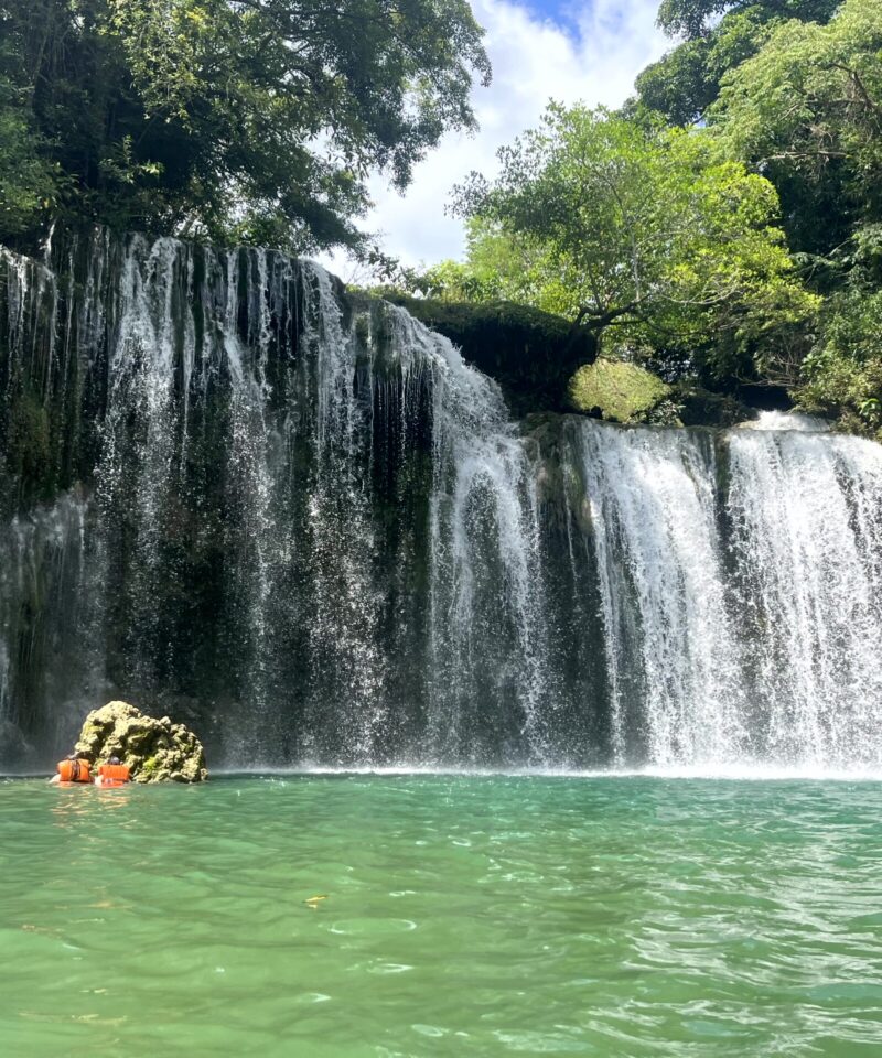 Водопад в Болинао (WaterFall 1)
