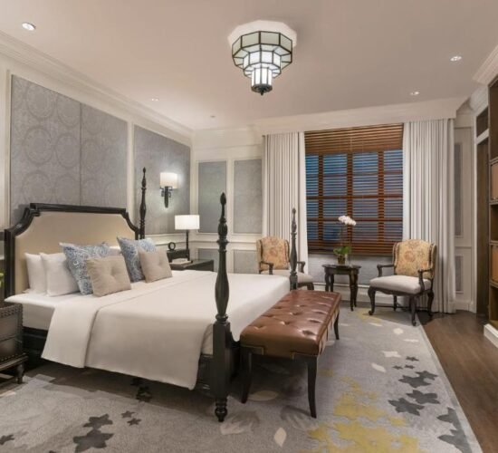 The Manila Hotel (Манила Хотел)