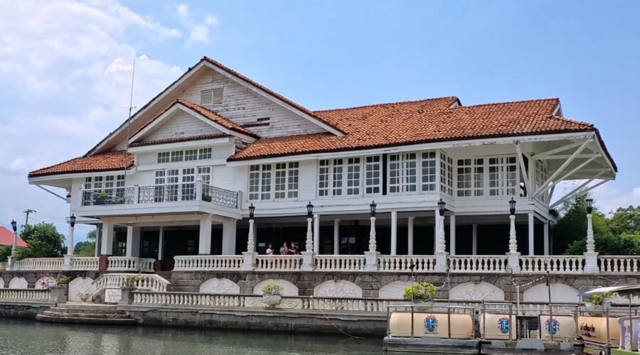 Las Casas Filipinas de Acuzar